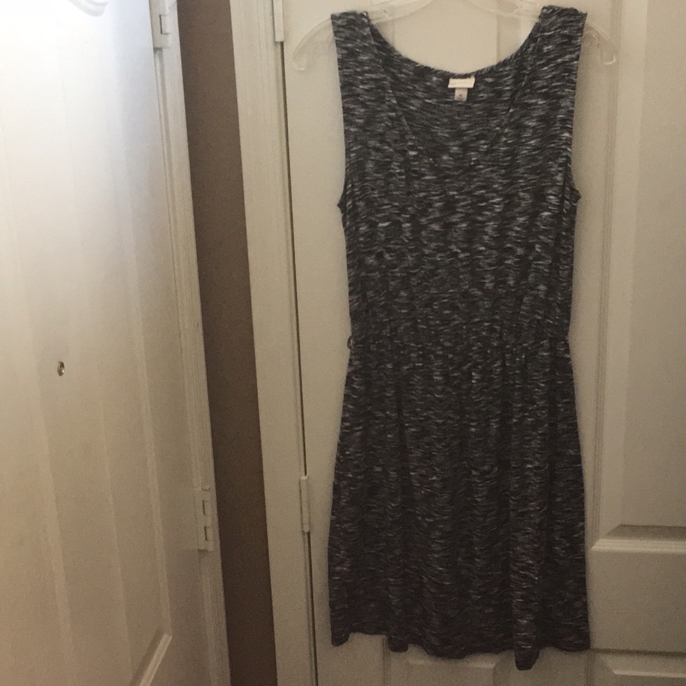 FINAL MARKDOWN LADIES’ Merona Dress (M)